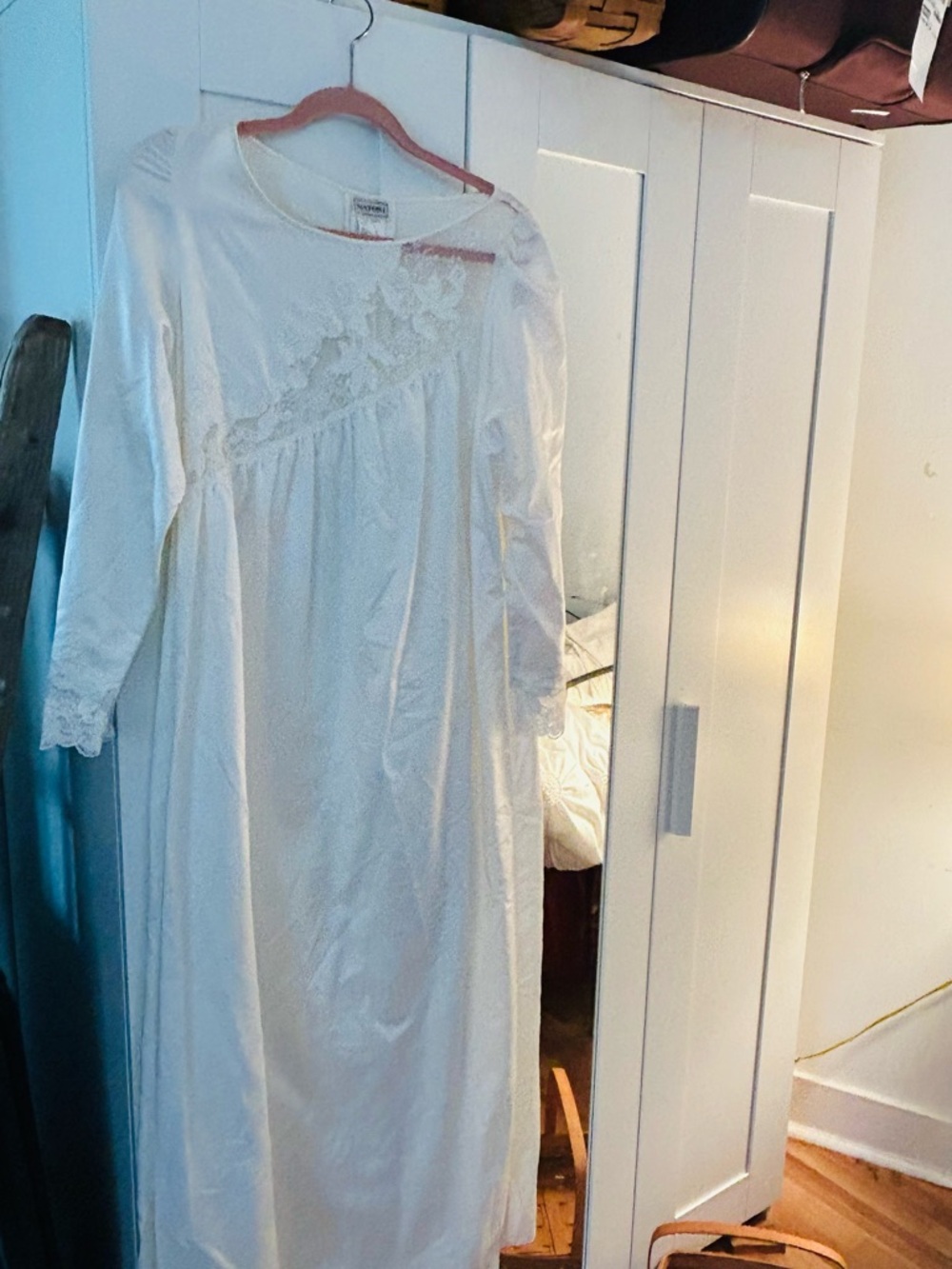 Natori Ivory Lace-Trim Long Sleeve Nightgown